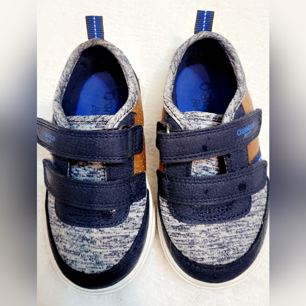 Oshkosh baby boy shoes